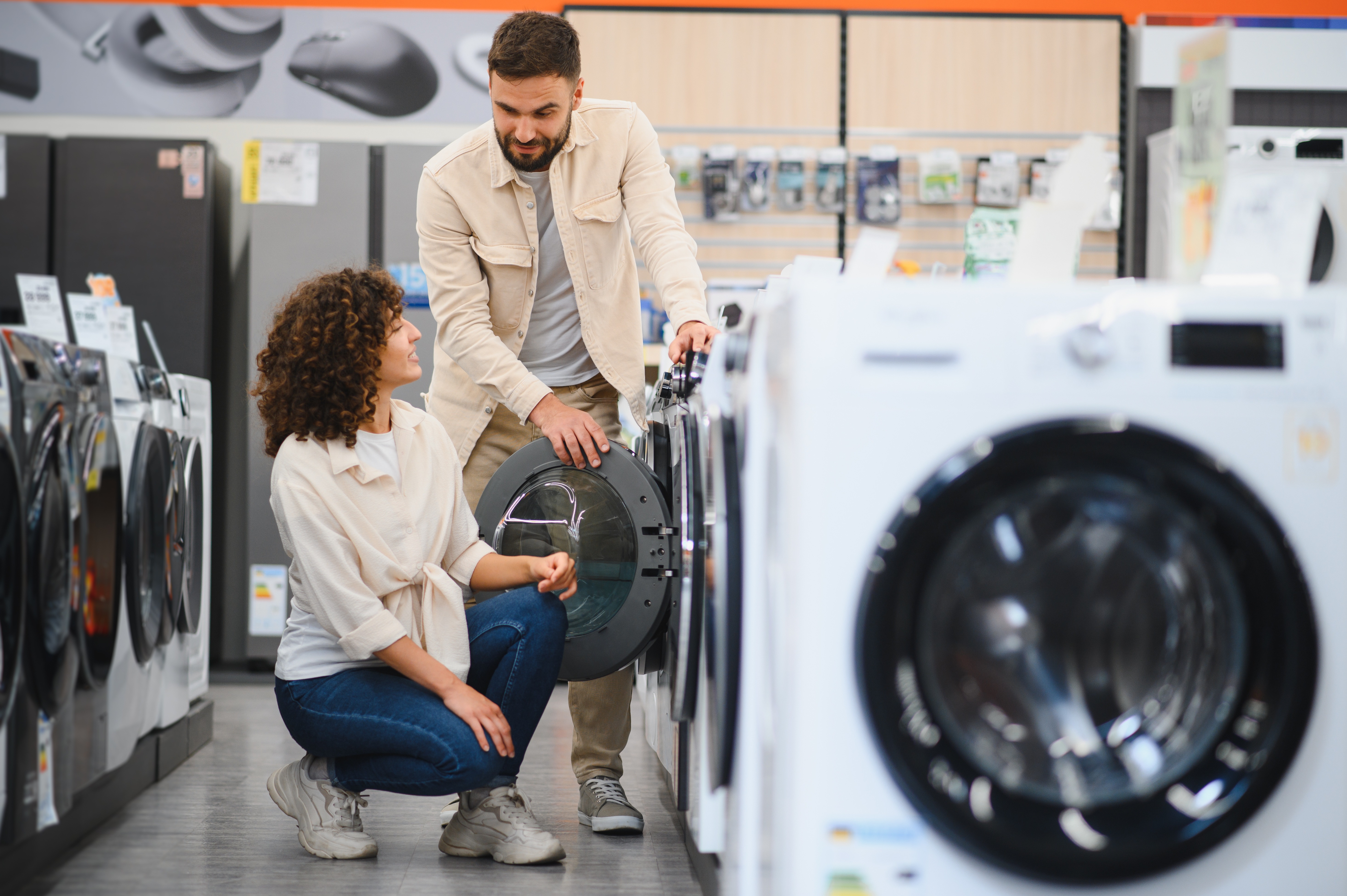 Koppel koopt wasmachine